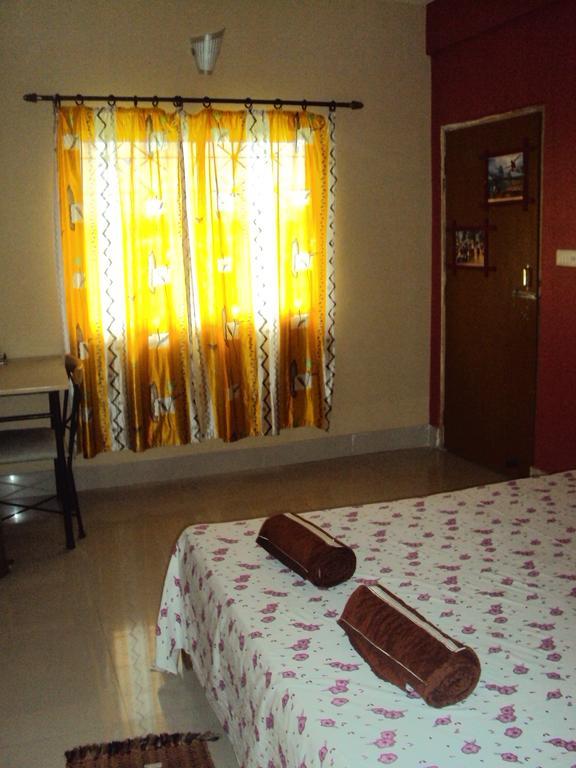 Hotel Kings Castle Guwahati Exteriör bild