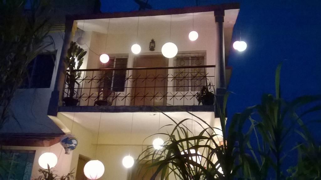 Hotel Kings Castle Guwahati Exteriör bild